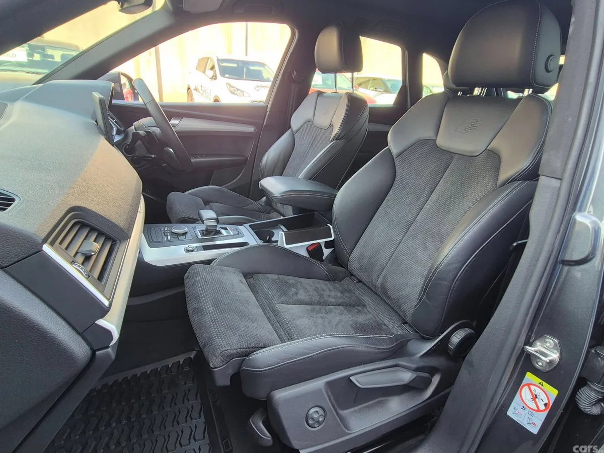 Audi Q5 SUV, Petrol Plug-in Hybrid, 2021, Grey