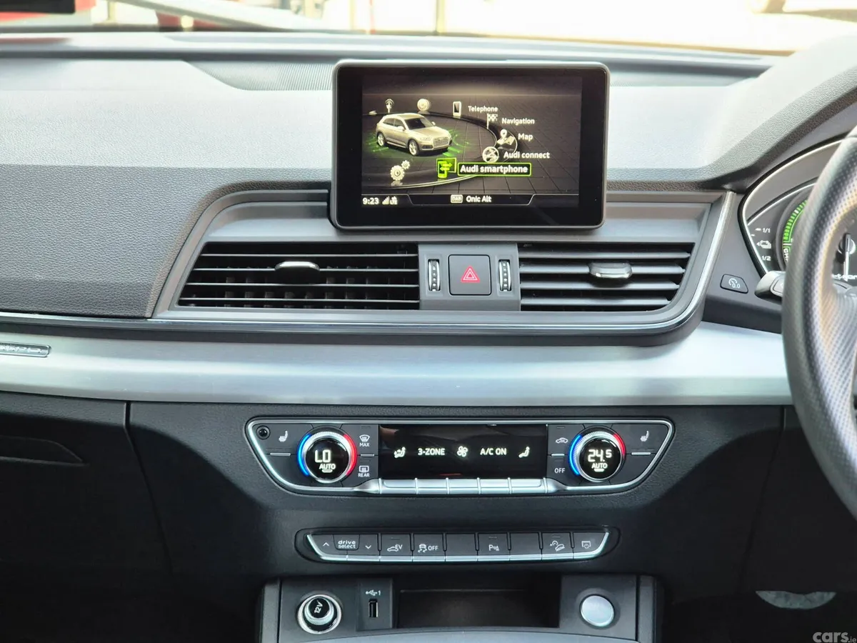 Audi Q5 SUV, Petrol Plug-in Hybrid, 2021, Grey