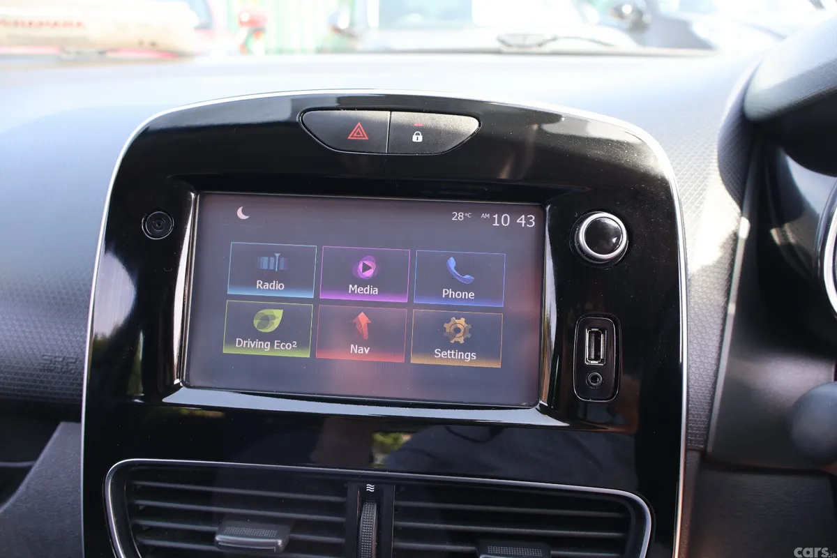 Renault Clio Hatchback, Petrol, 2019, Grey