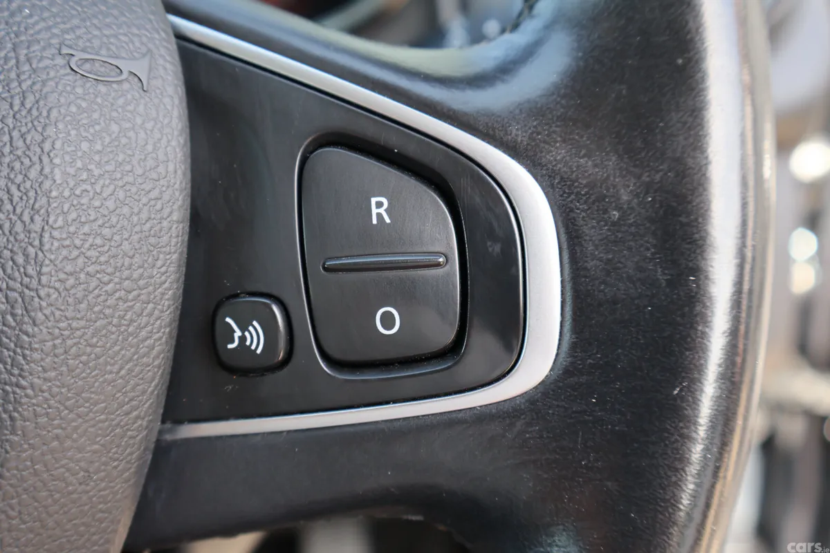 Renault Clio Hatchback, Petrol, 2019, Grey