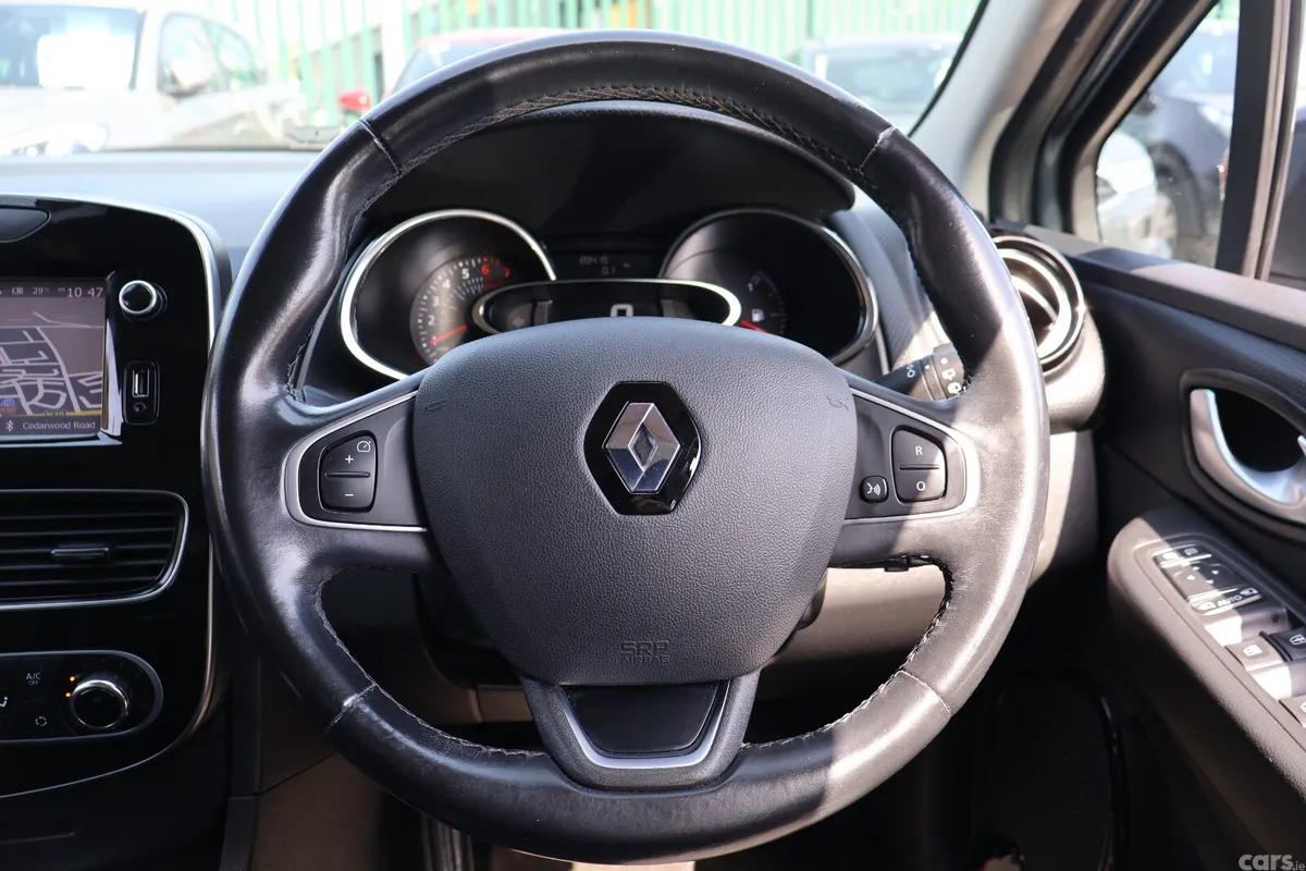Renault Clio Hatchback, Petrol, 2019, Grey