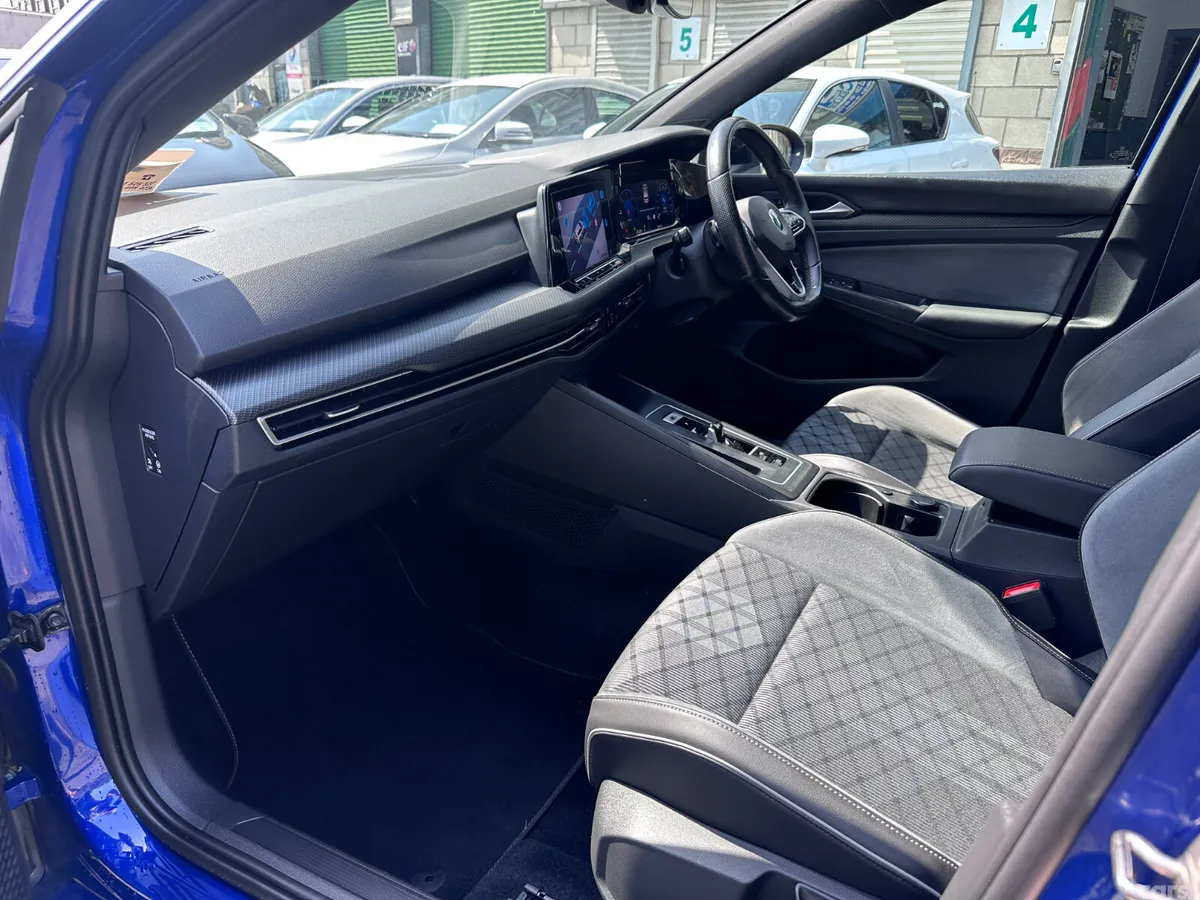 Volkswagen Golf Hatchback, Diesel, 2022, Blue