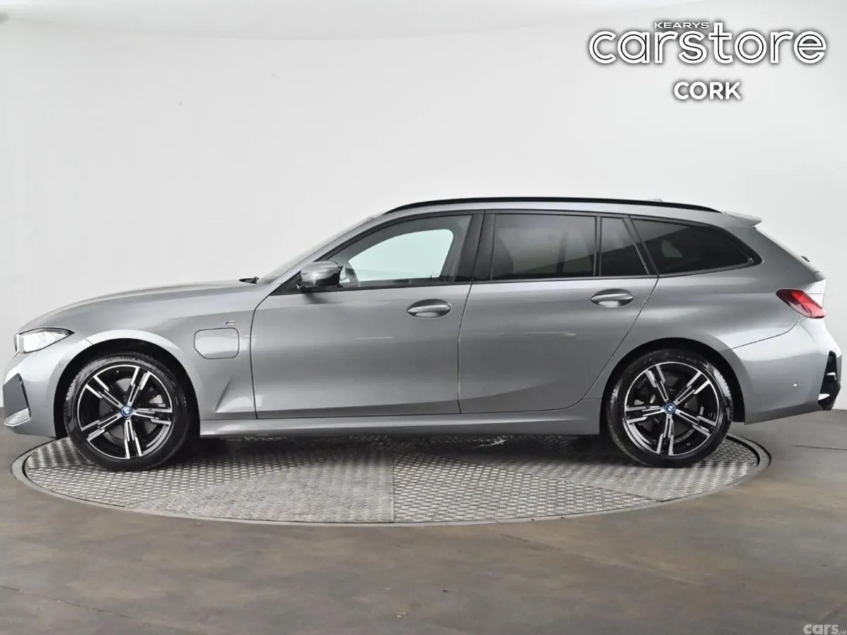 BMW 3-Series Estate, Petrol Plug-in Hybrid, 2024, Grey