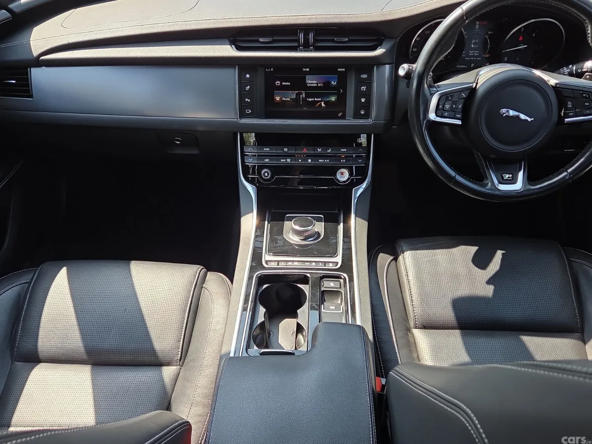 Jaguar XF Saloon, Diesel, 2017, Red