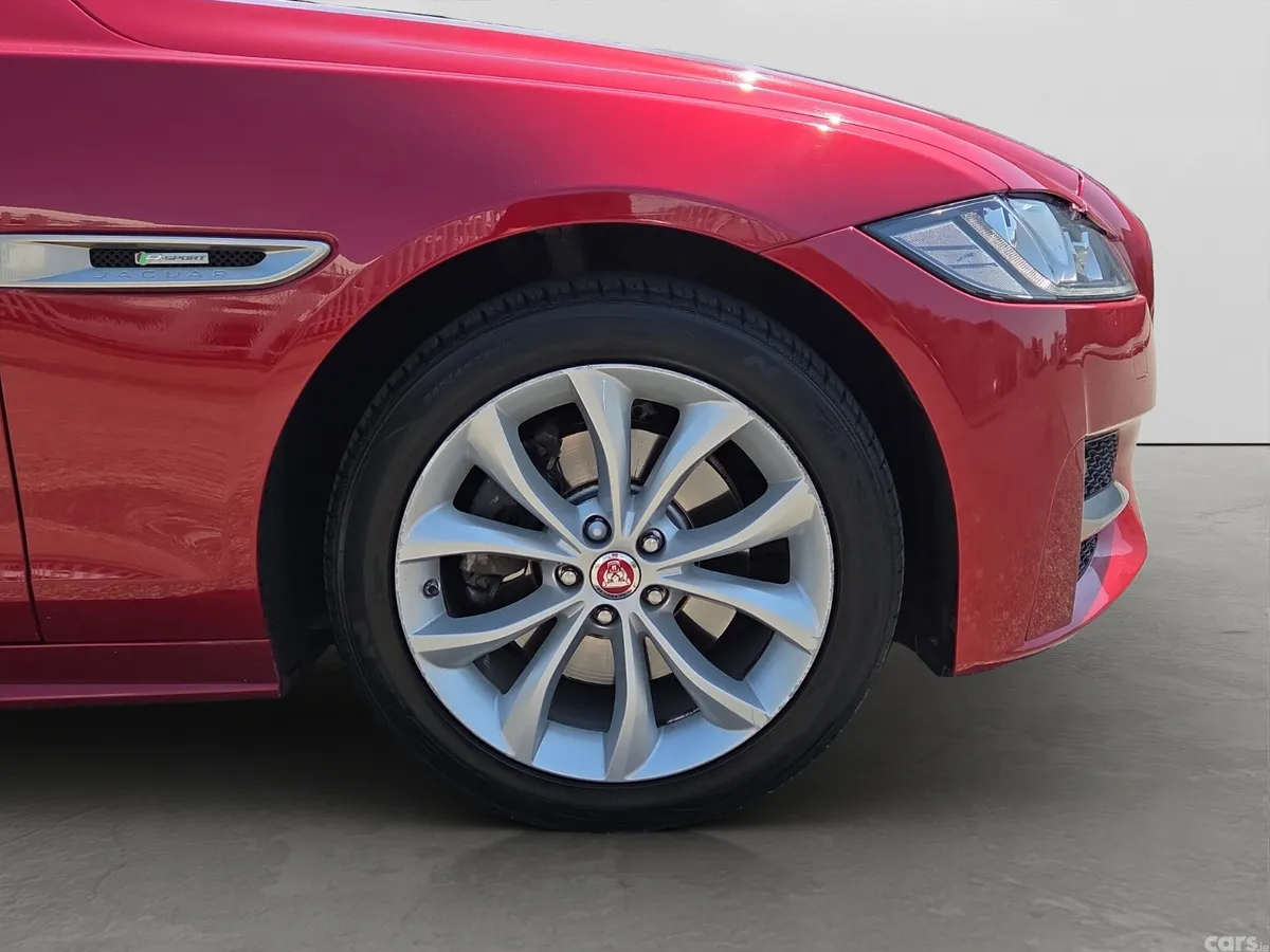 Jaguar XF Saloon, Diesel, 2017, Red