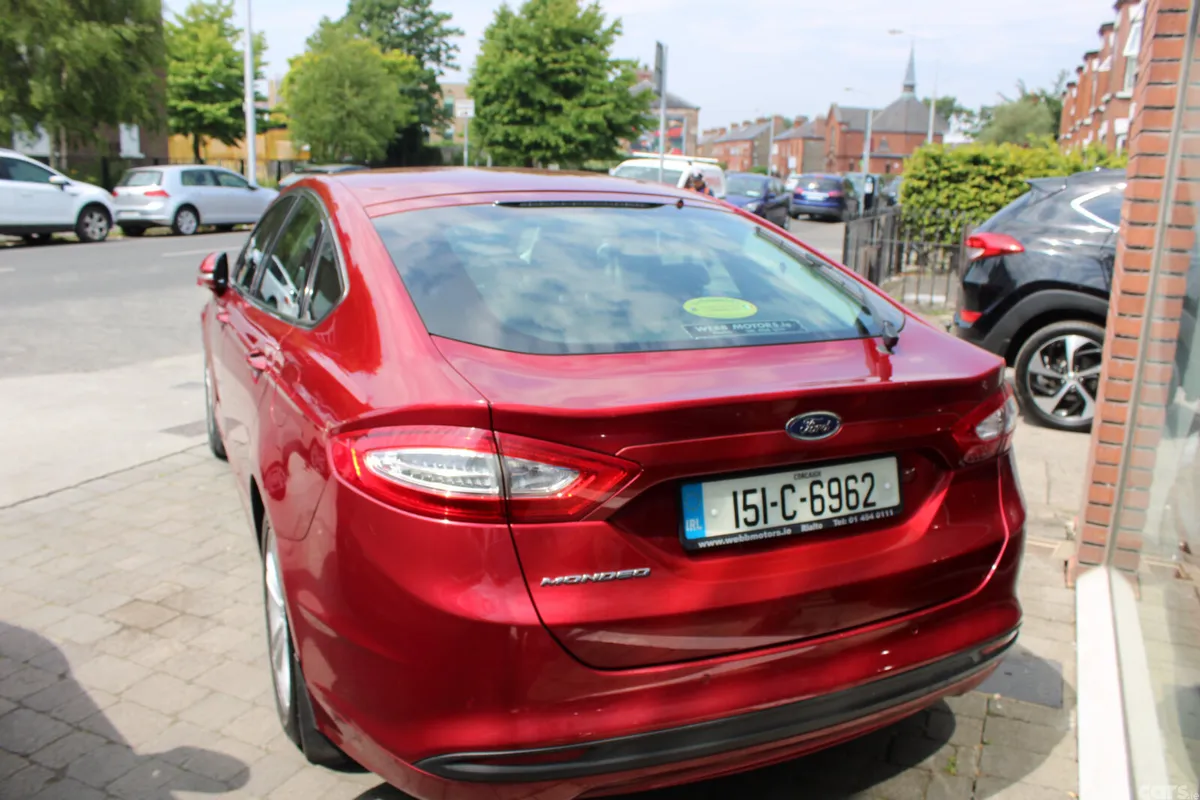 Ford Mondeo Hatchback, Diesel, 2015, Red