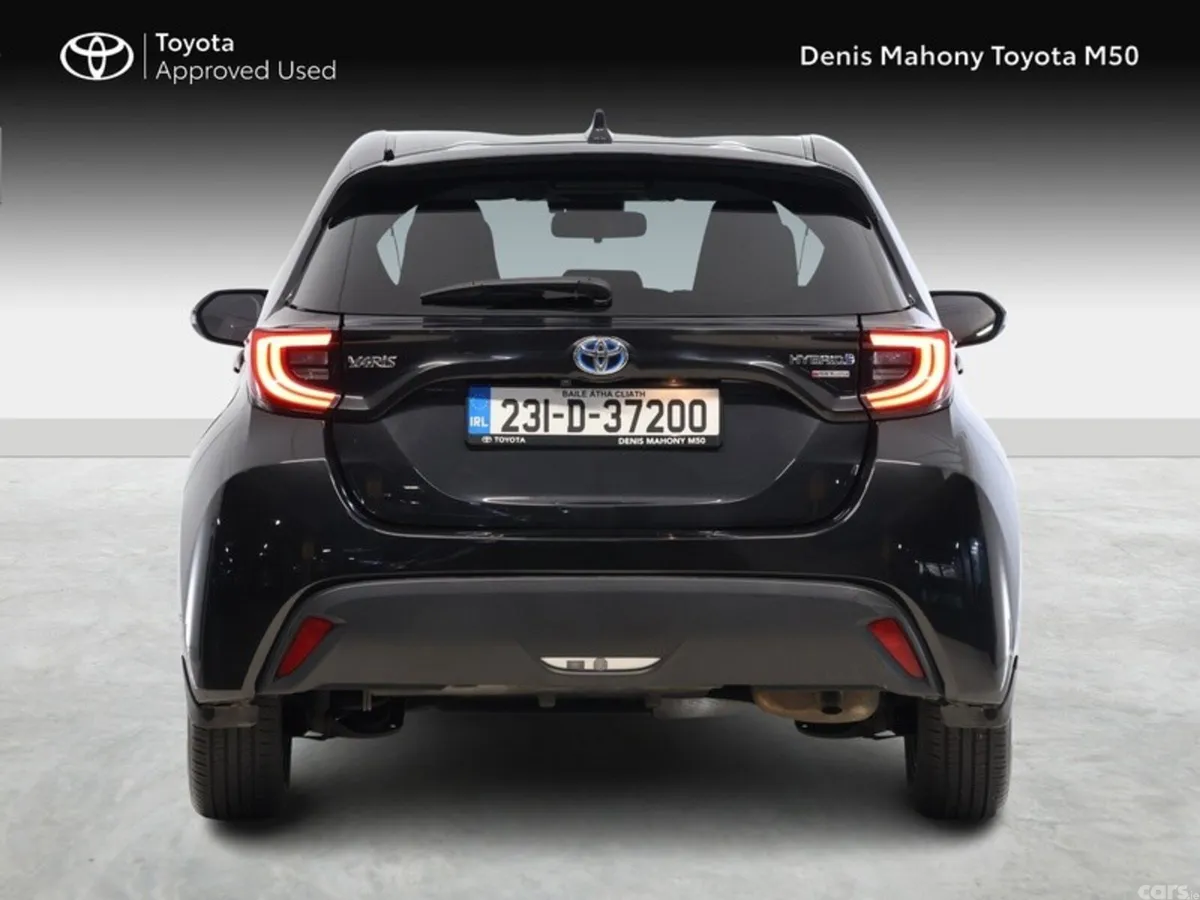 Toyota Yaris Hatchback, Petrol Hybrid, 2023, Black