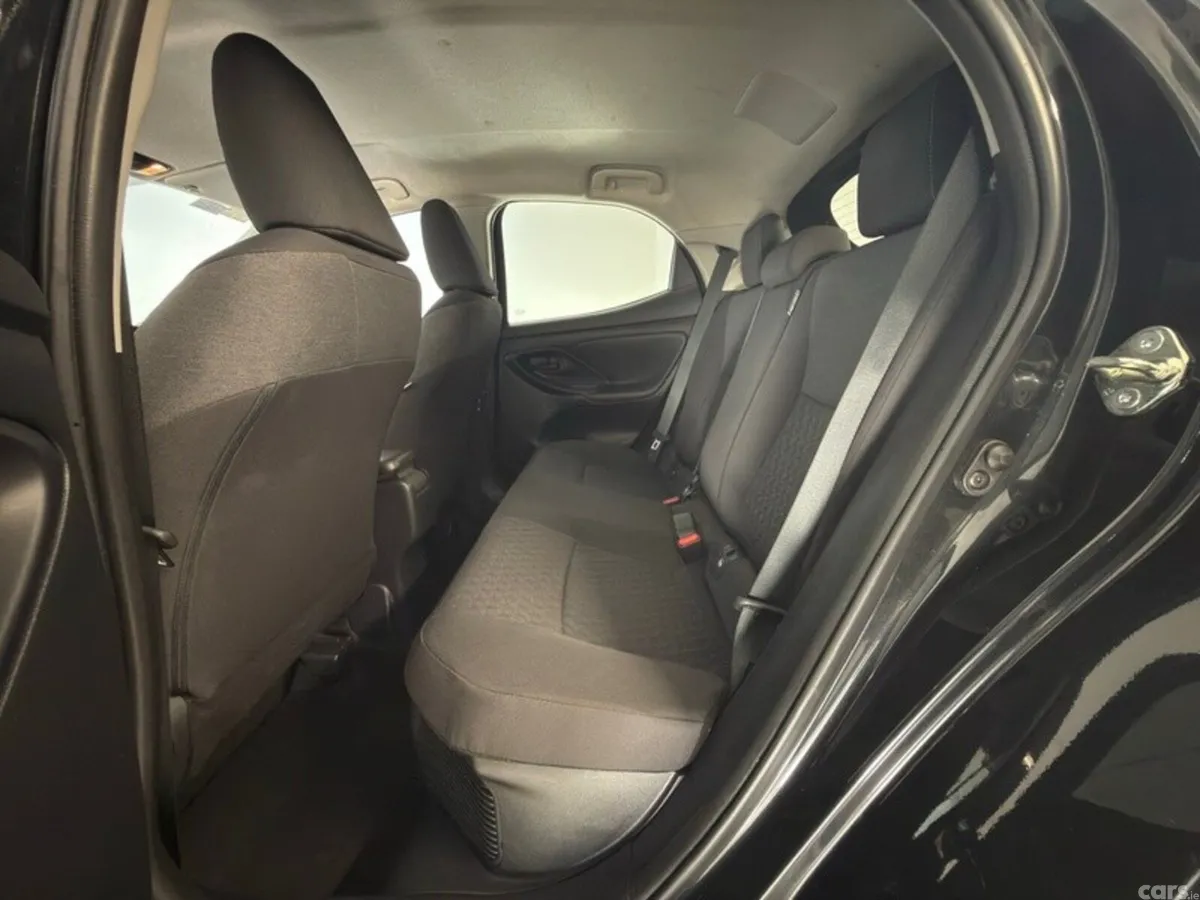 Toyota Yaris Hatchback, Petrol Hybrid, 2023, Black