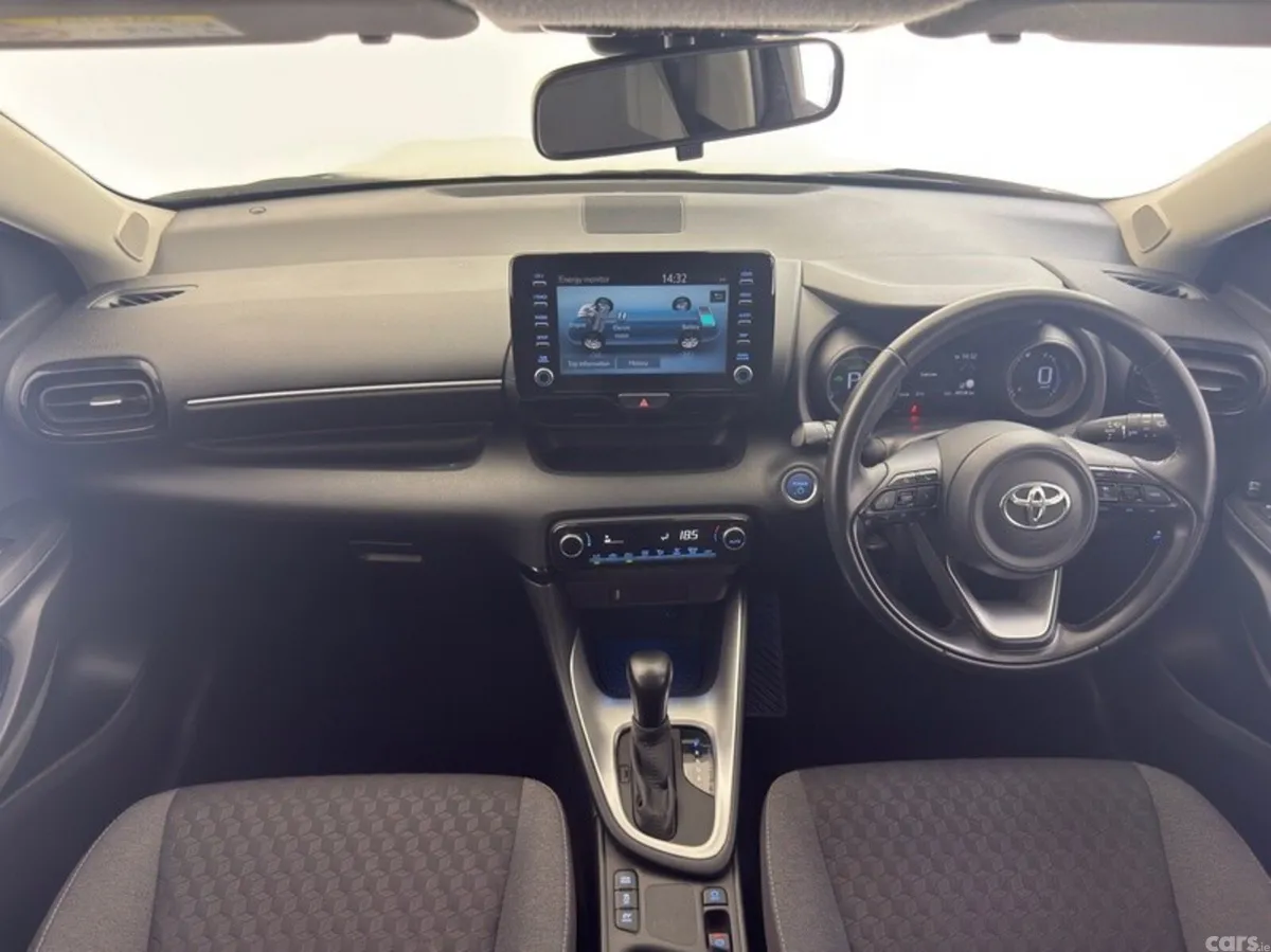 Toyota Yaris Hatchback, Petrol Hybrid, 2023, Black