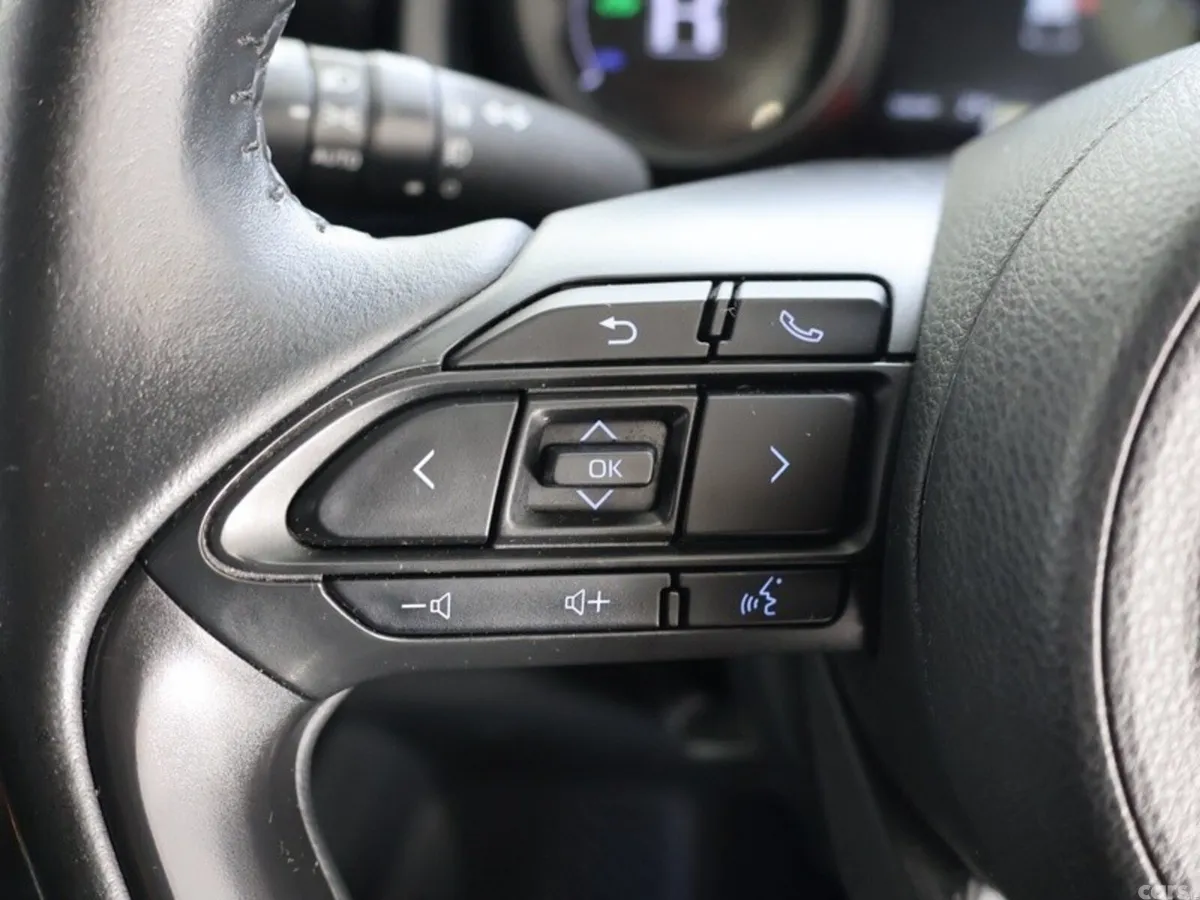 Toyota Yaris Hatchback, Petrol Hybrid, 2023, Black