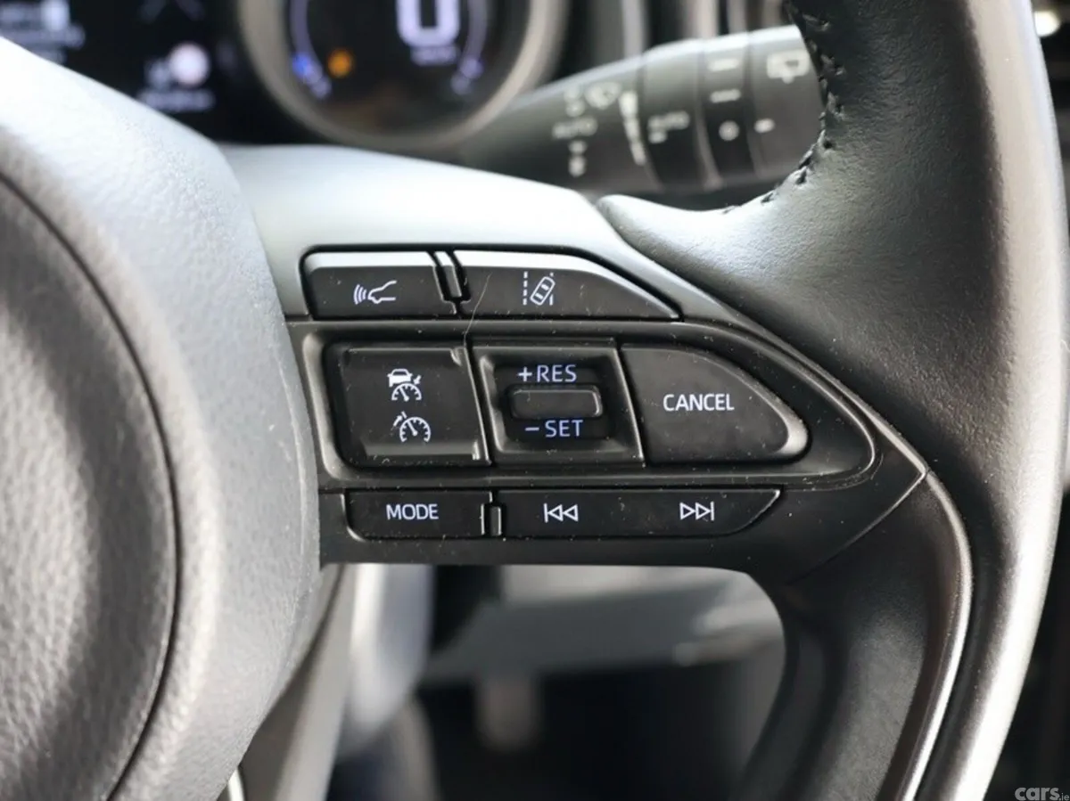 Toyota Yaris Hatchback, Petrol Hybrid, 2023, Black