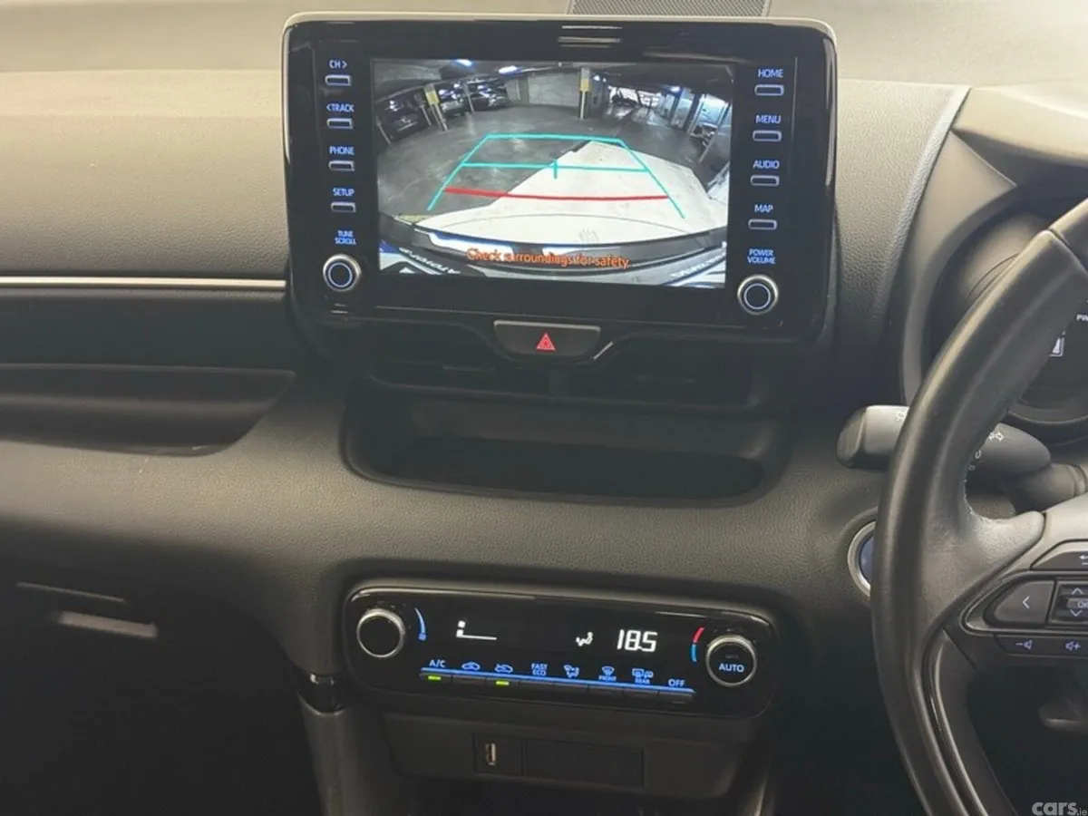 Toyota Yaris Hatchback, Petrol Hybrid, 2023, Black