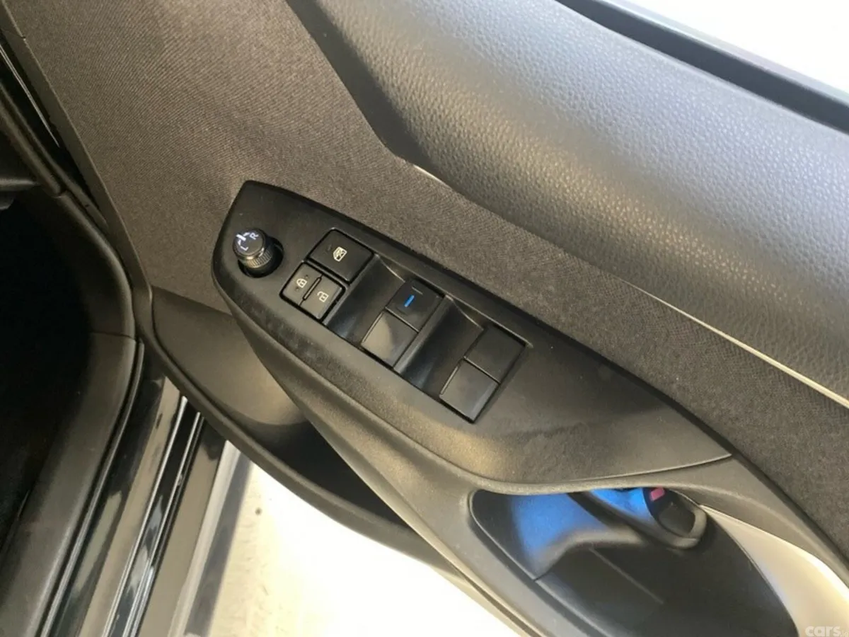 Toyota Yaris Hatchback, Petrol Hybrid, 2023, Black