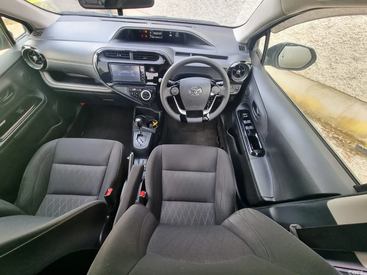 Toyota Aqua Hatchback, Petrol Hybrid, 2020, Silver