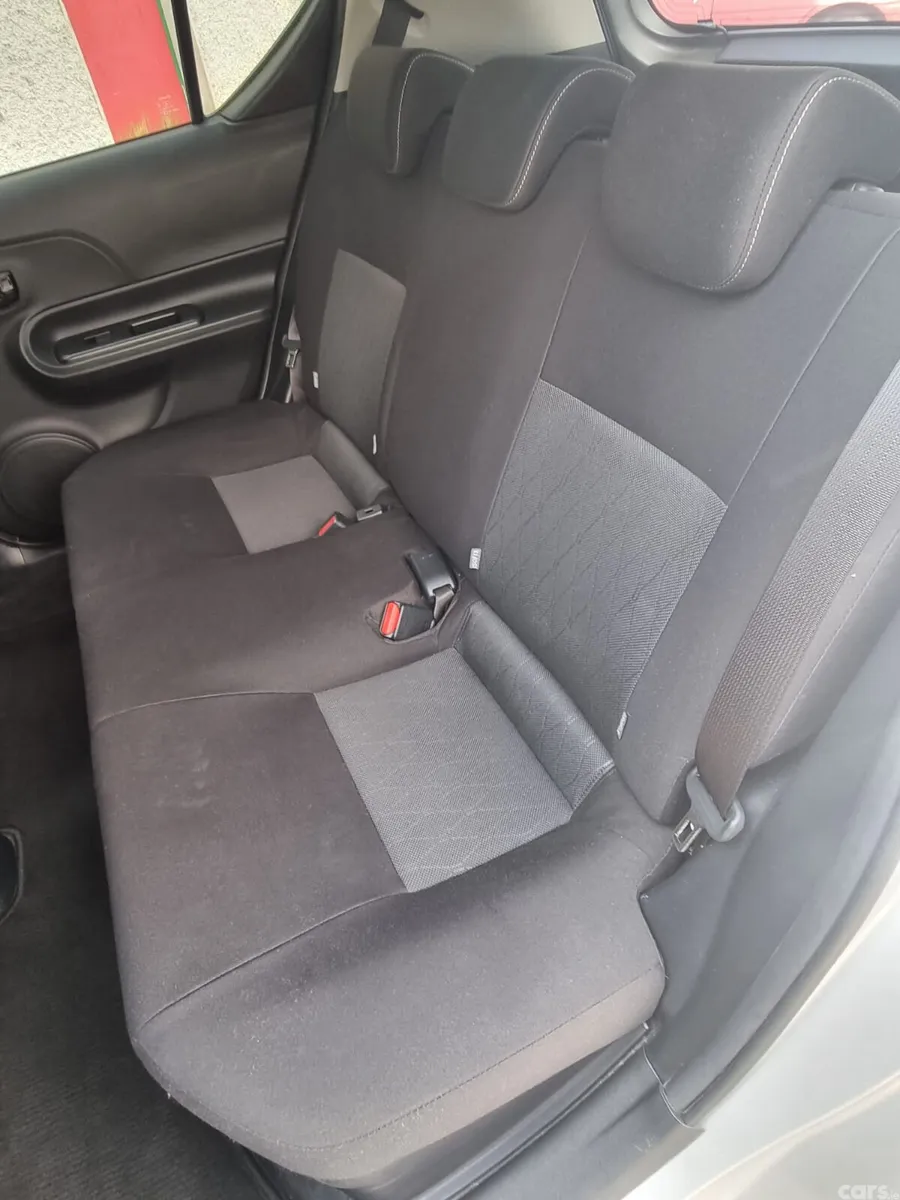 Toyota Aqua Hatchback, Petrol Hybrid, 2020, Silver