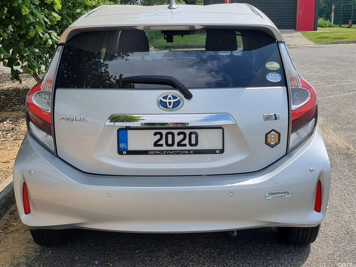 Toyota Aqua Hatchback, Petrol Hybrid, 2020, Silver