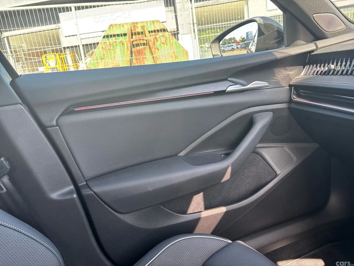 Skoda Superb Saloon, Diesel, 2025, Black