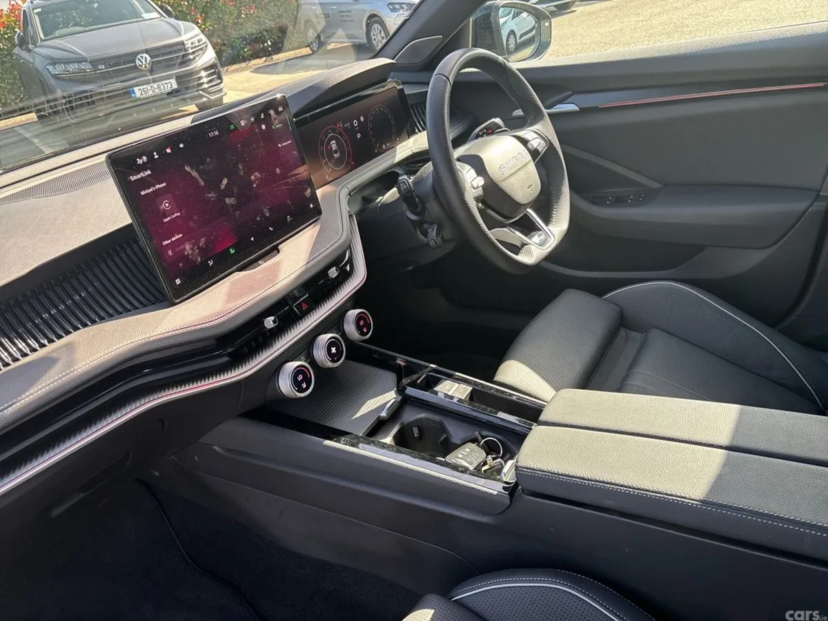 Skoda Superb Saloon, Diesel, 2025, Black