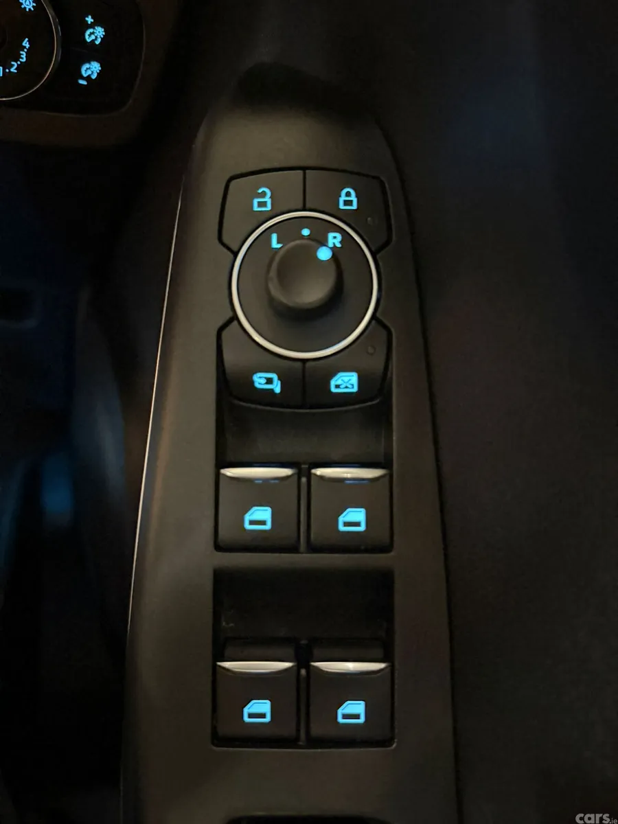 Ford Puma MPV, Petrol Hybrid, 2023, White