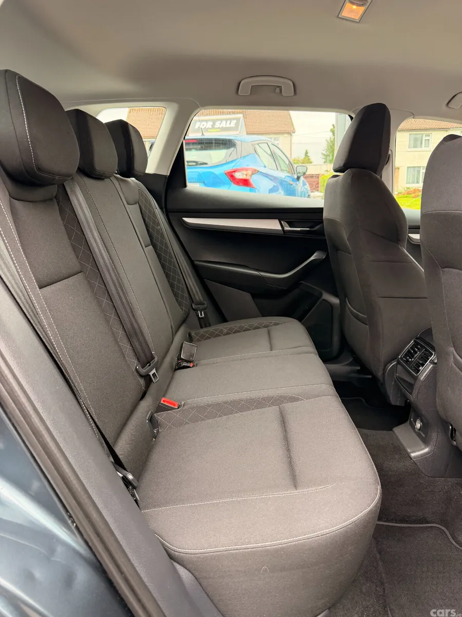 Skoda Karoq Estate/Jeep, Petrol, 2018, Grey