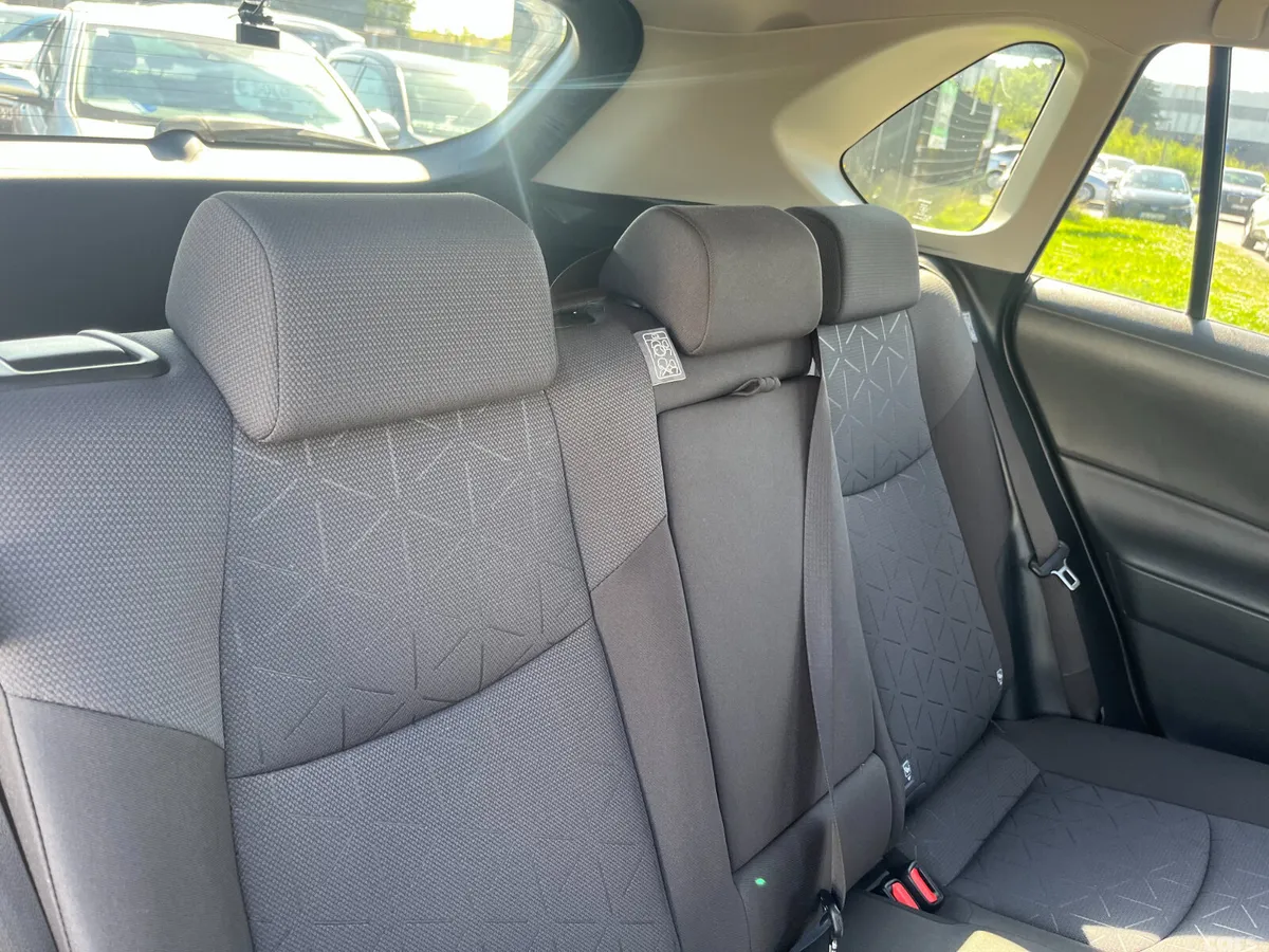 Toyota RAV4 Hatchback, Petrol Hybrid, 2020, Blue
