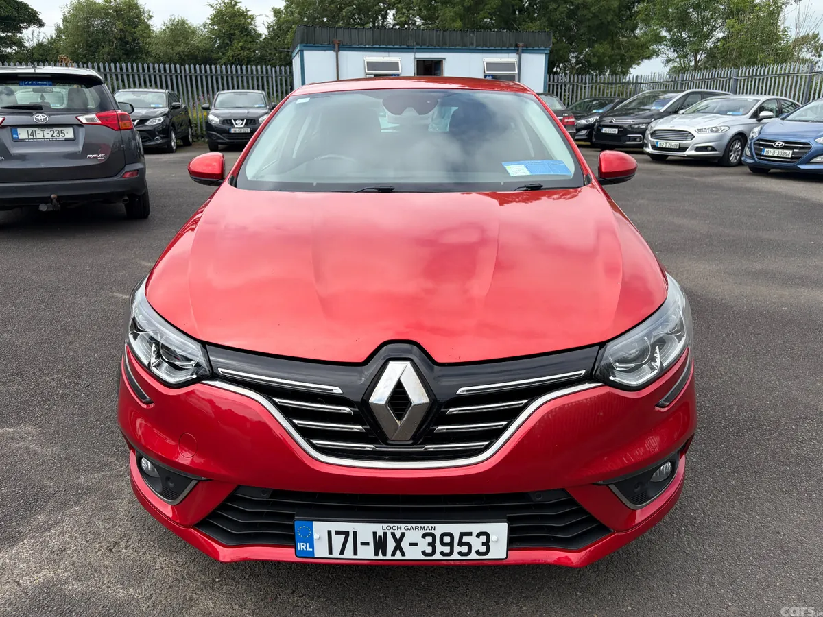 Renault Megane Hatchback, Petrol, 2017, Red