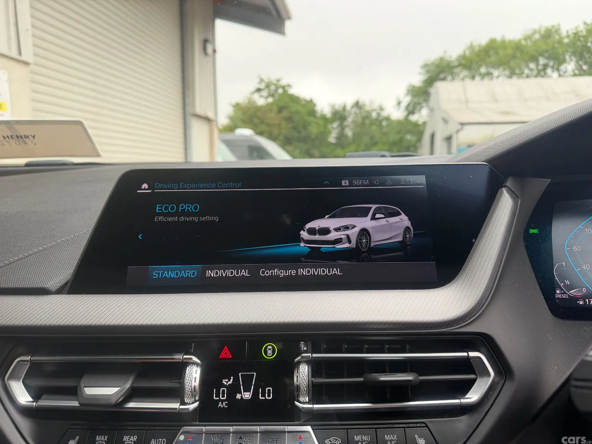 BMW 1-Series Hatchback, Diesel, 2021, White