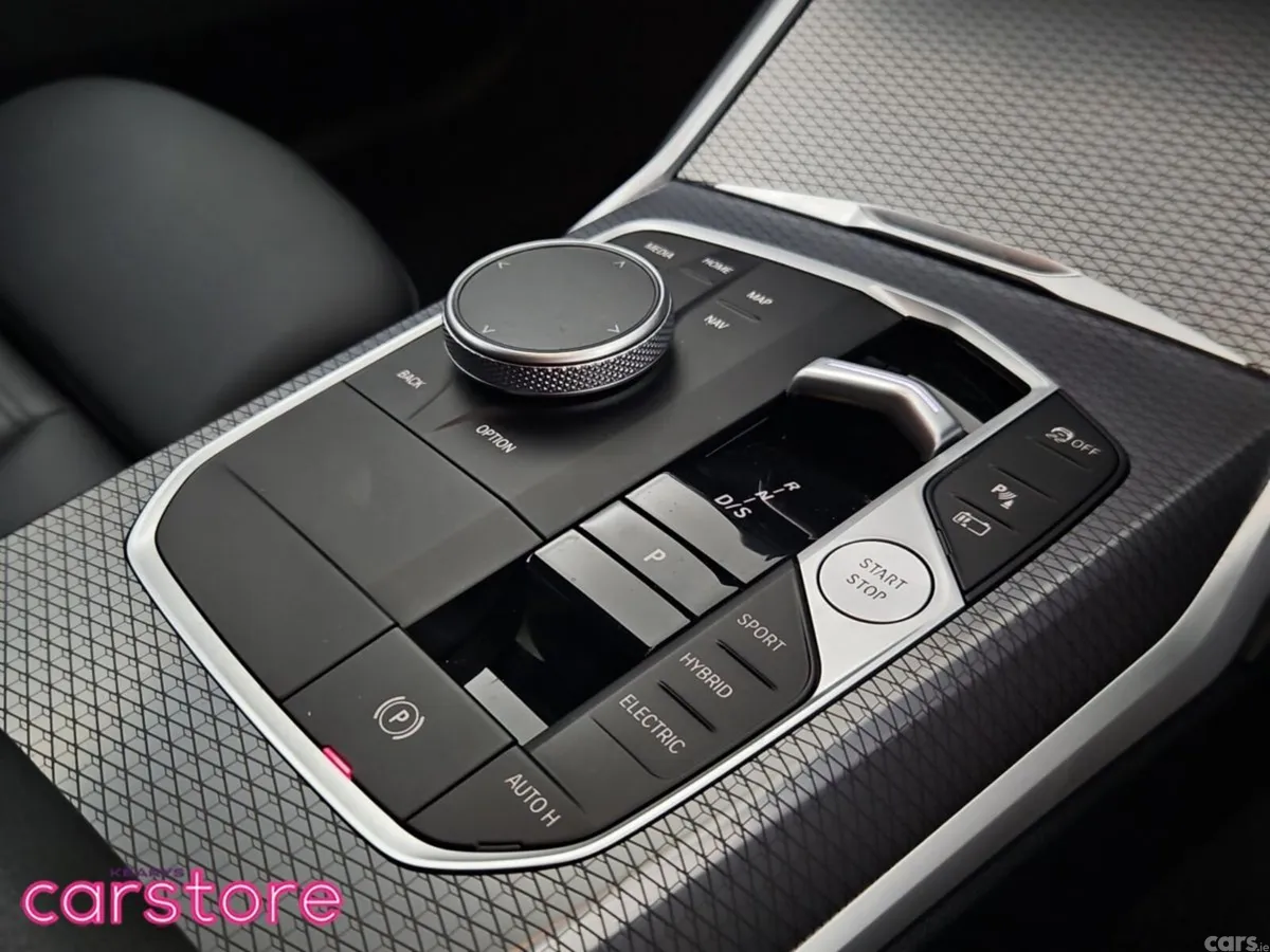 BMW 3-Series Estate, Petrol Plug-in Hybrid, 2024, Grey