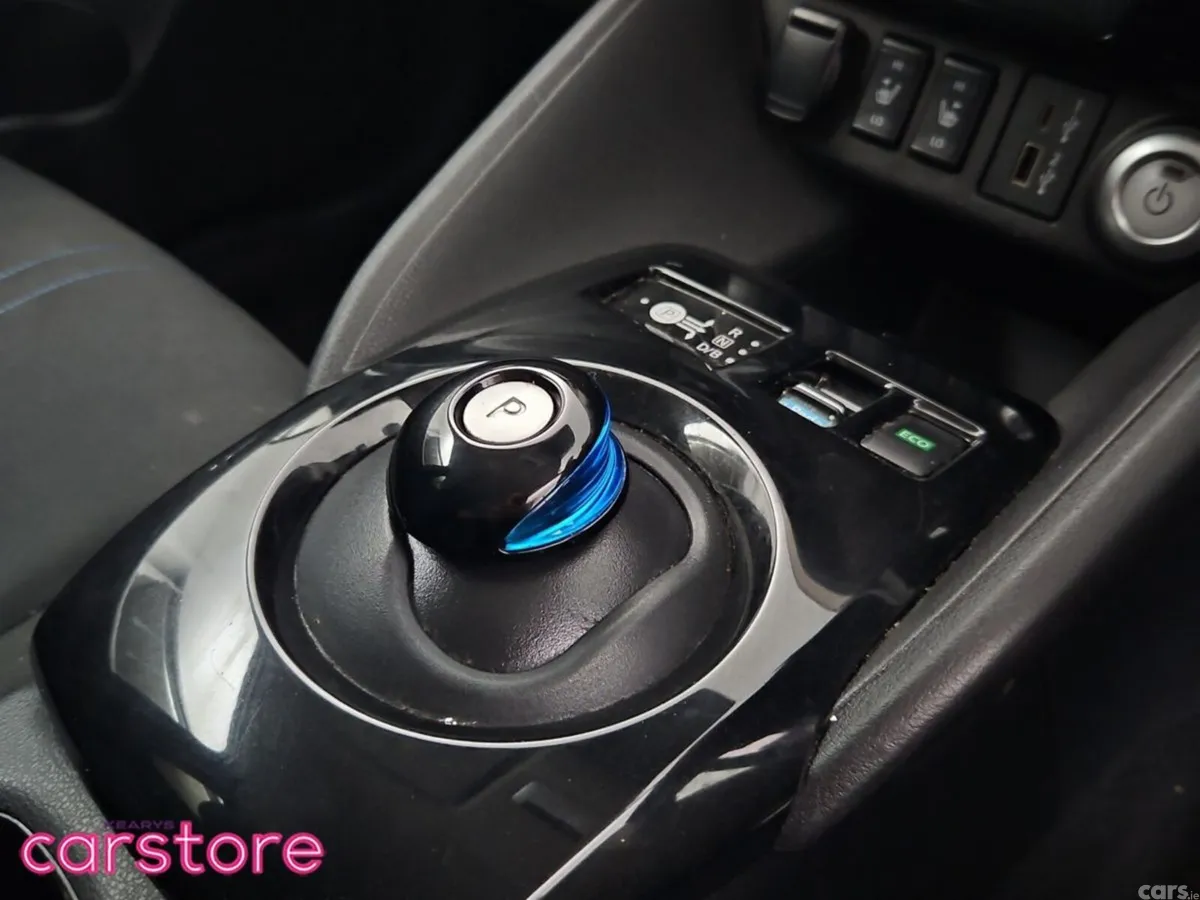Nissan Leaf Hatchback, Electric, 2023, Blue