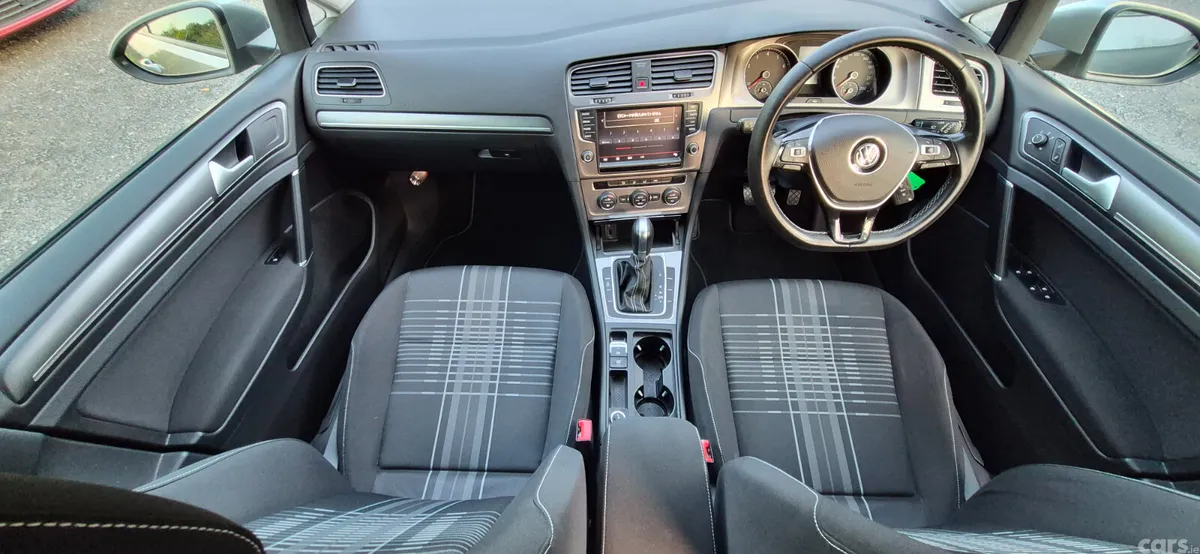 Volkswagen Golf Hatchback, Petrol, 2015, Silver