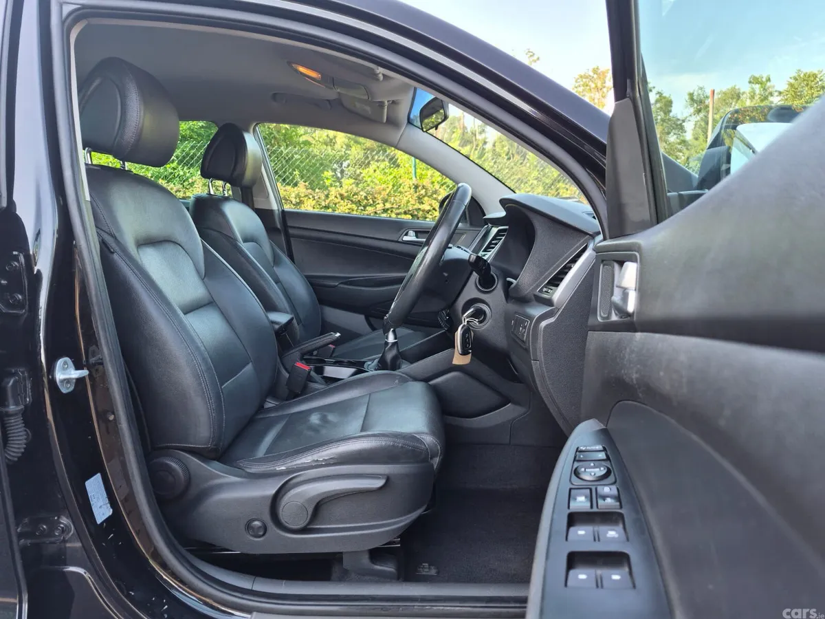 Hyundai Tucson SUV, Diesel, 2016, Black