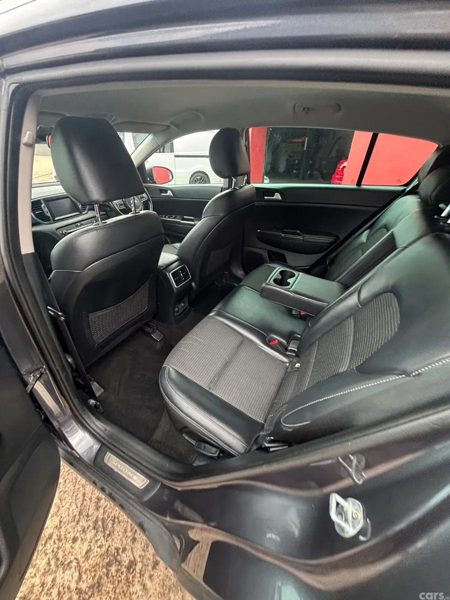 Kia Sportage SUV, Diesel, 2016, Silver