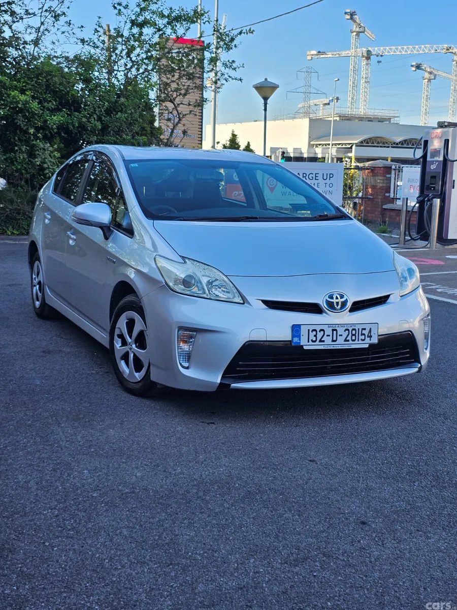 Toyota Prius Estate, Petrol Hybrid, 2013, Silver