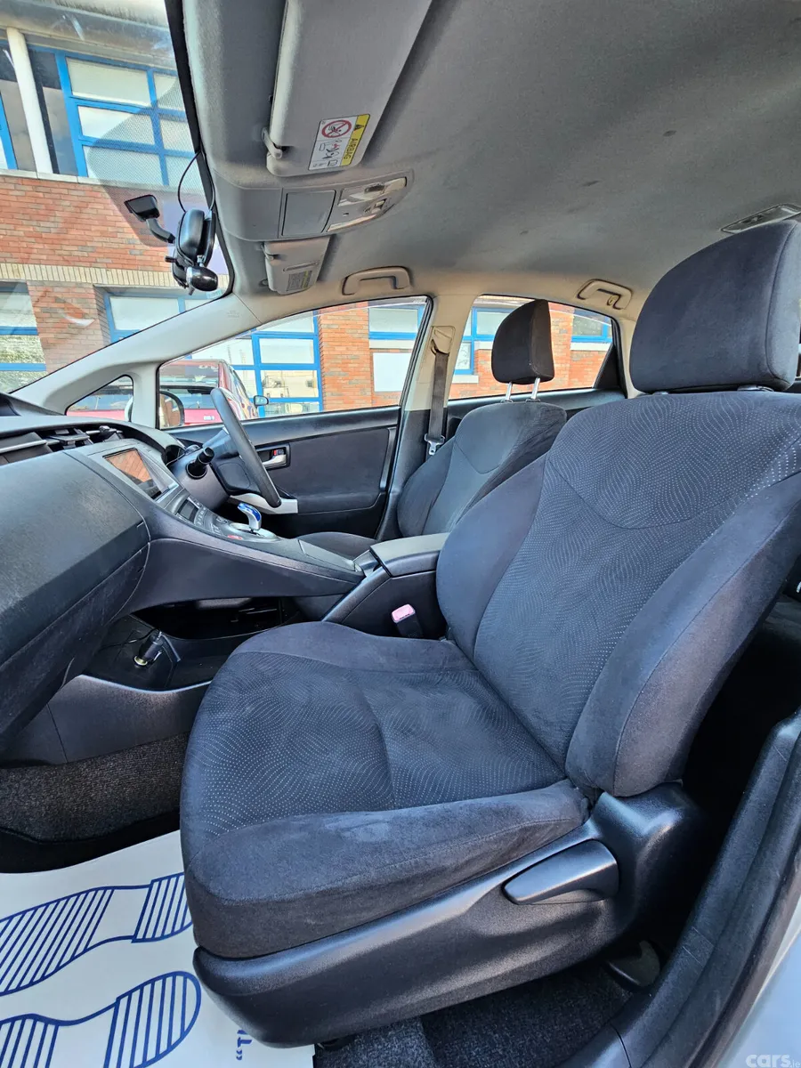 Toyota Prius Estate, Petrol Hybrid, 2013, Silver
