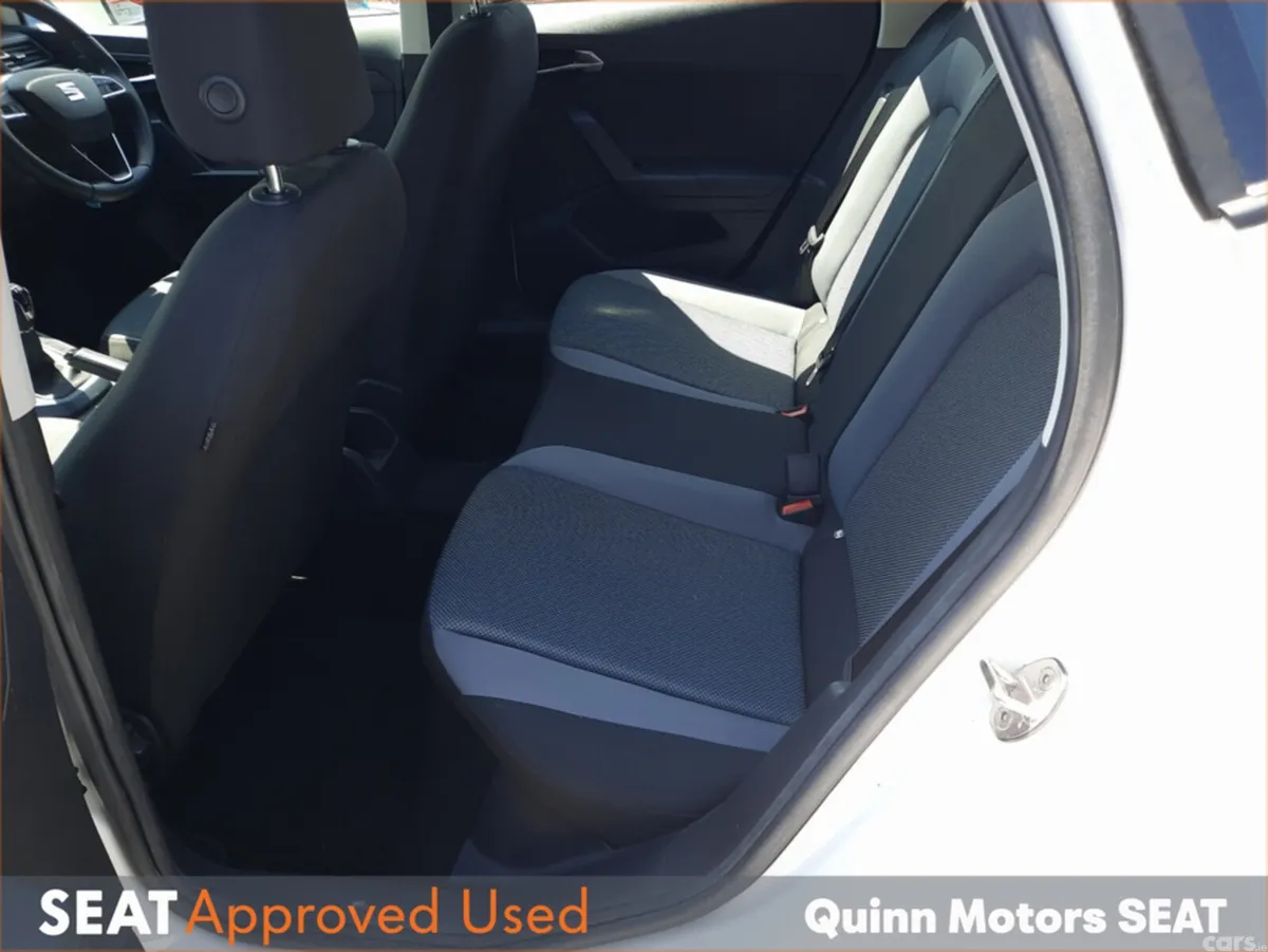 SEAT Arona Hatchback, Petrol, 2021, White