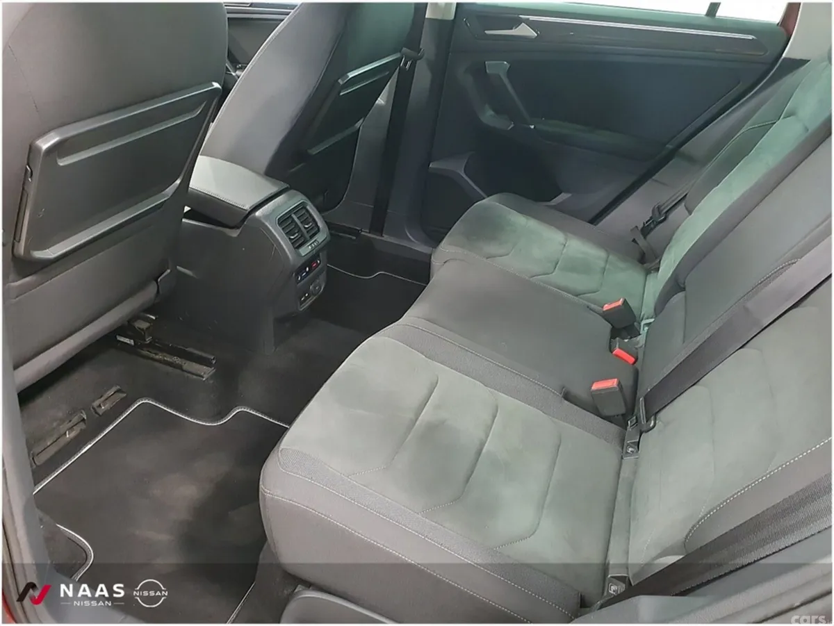Volkswagen Tiguan SUV, Petrol, 2018, Red