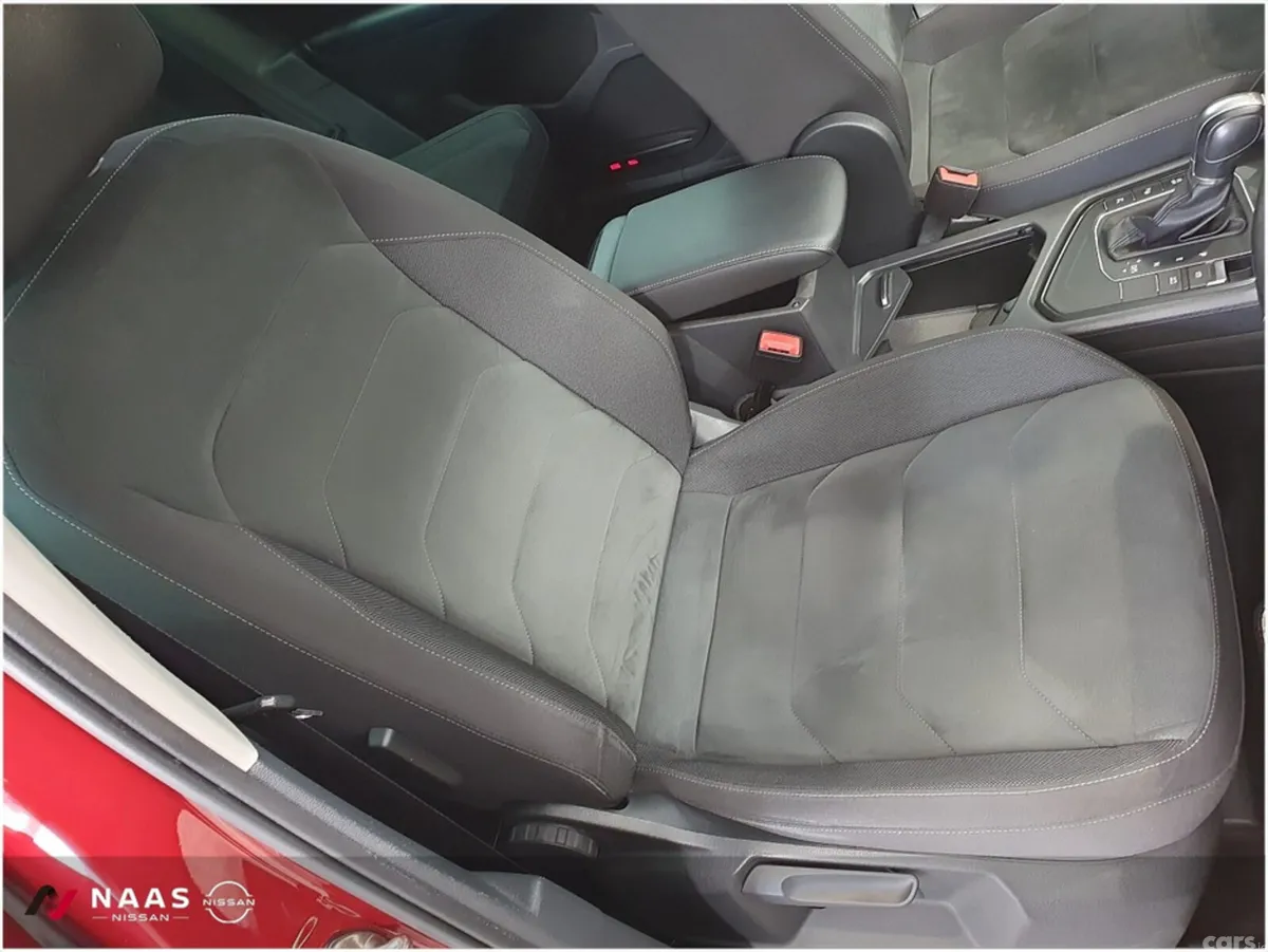 Volkswagen Tiguan SUV, Petrol, 2018, Red