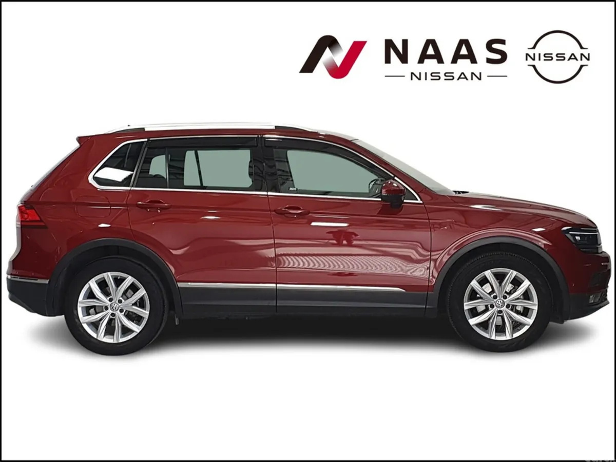 Volkswagen Tiguan SUV, Petrol, 2018, Red