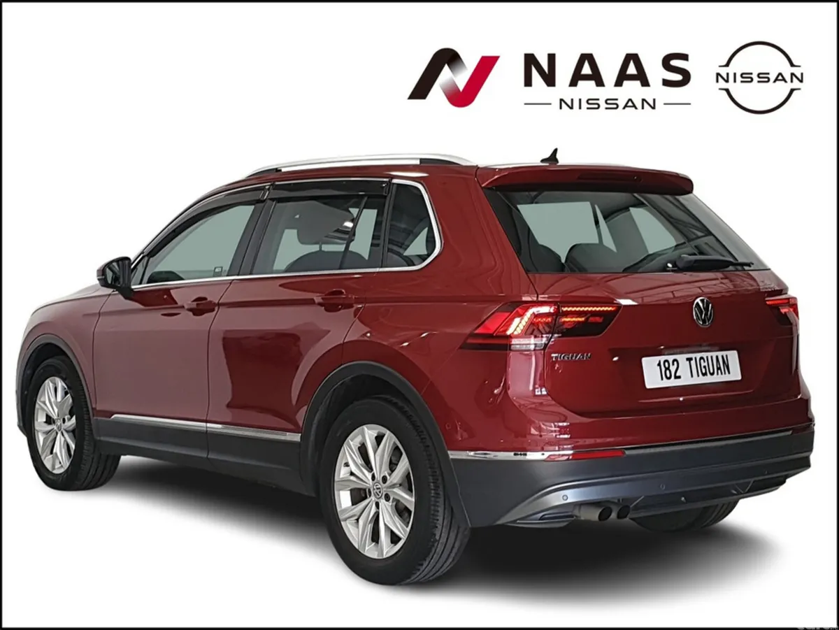 Volkswagen Tiguan SUV, Petrol, 2018, Red