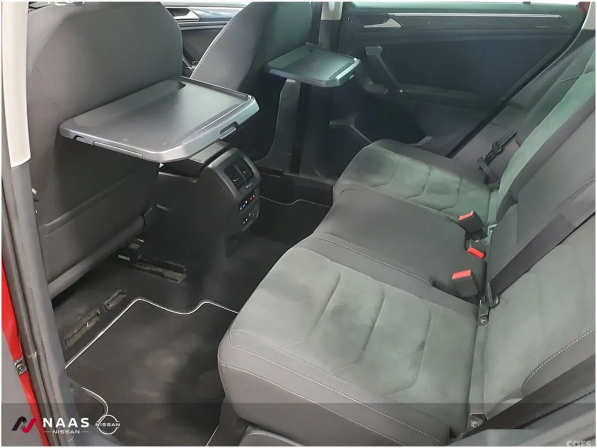 Volkswagen Tiguan SUV, Petrol, 2018, Red