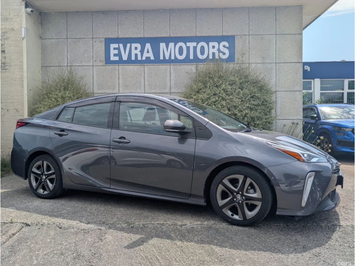 Toyota Prius Saloon, Petrol Hybrid, 2021, Grey