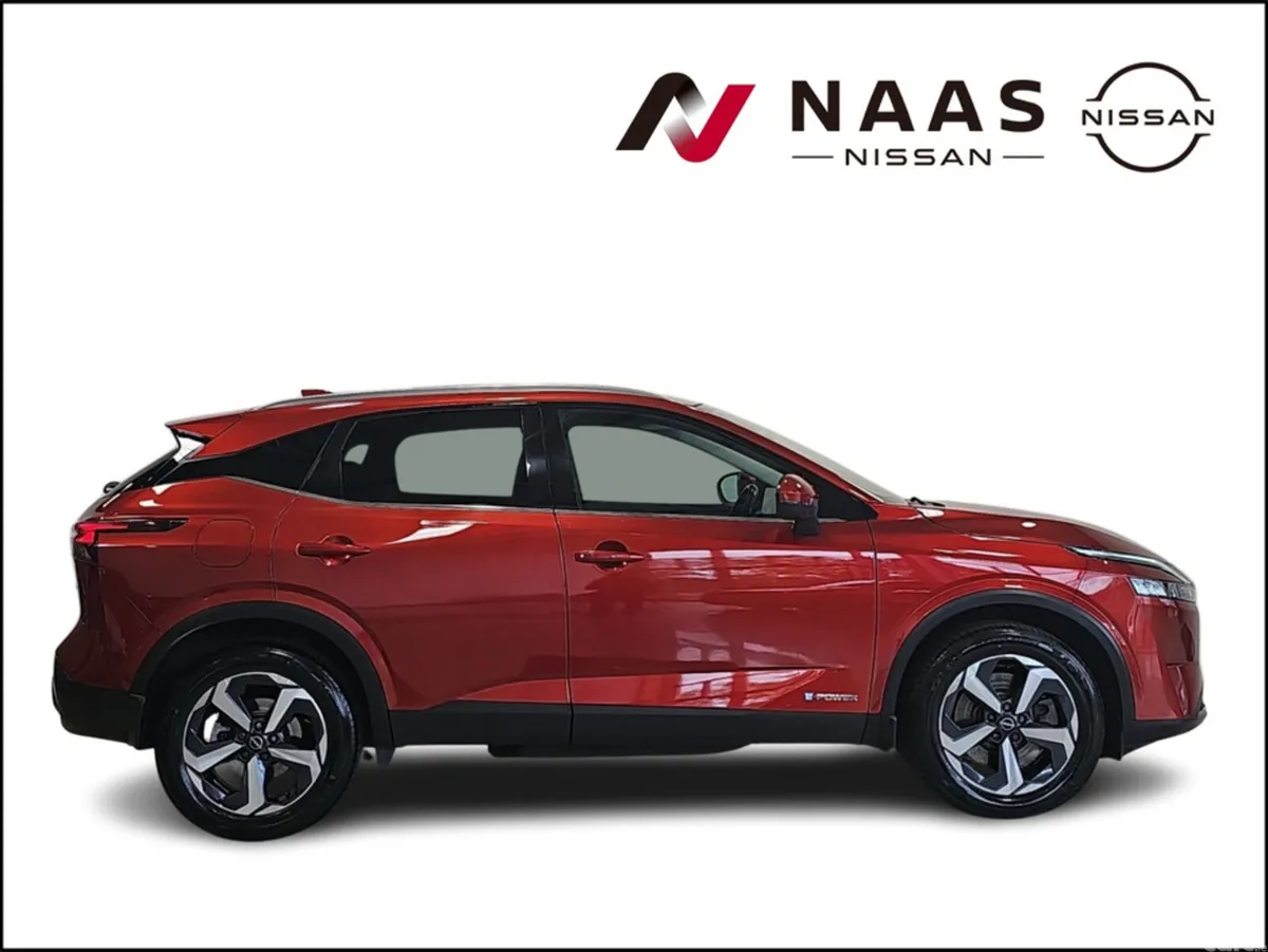 Nissan Qashqai MPV, Petrol, 2024, Red