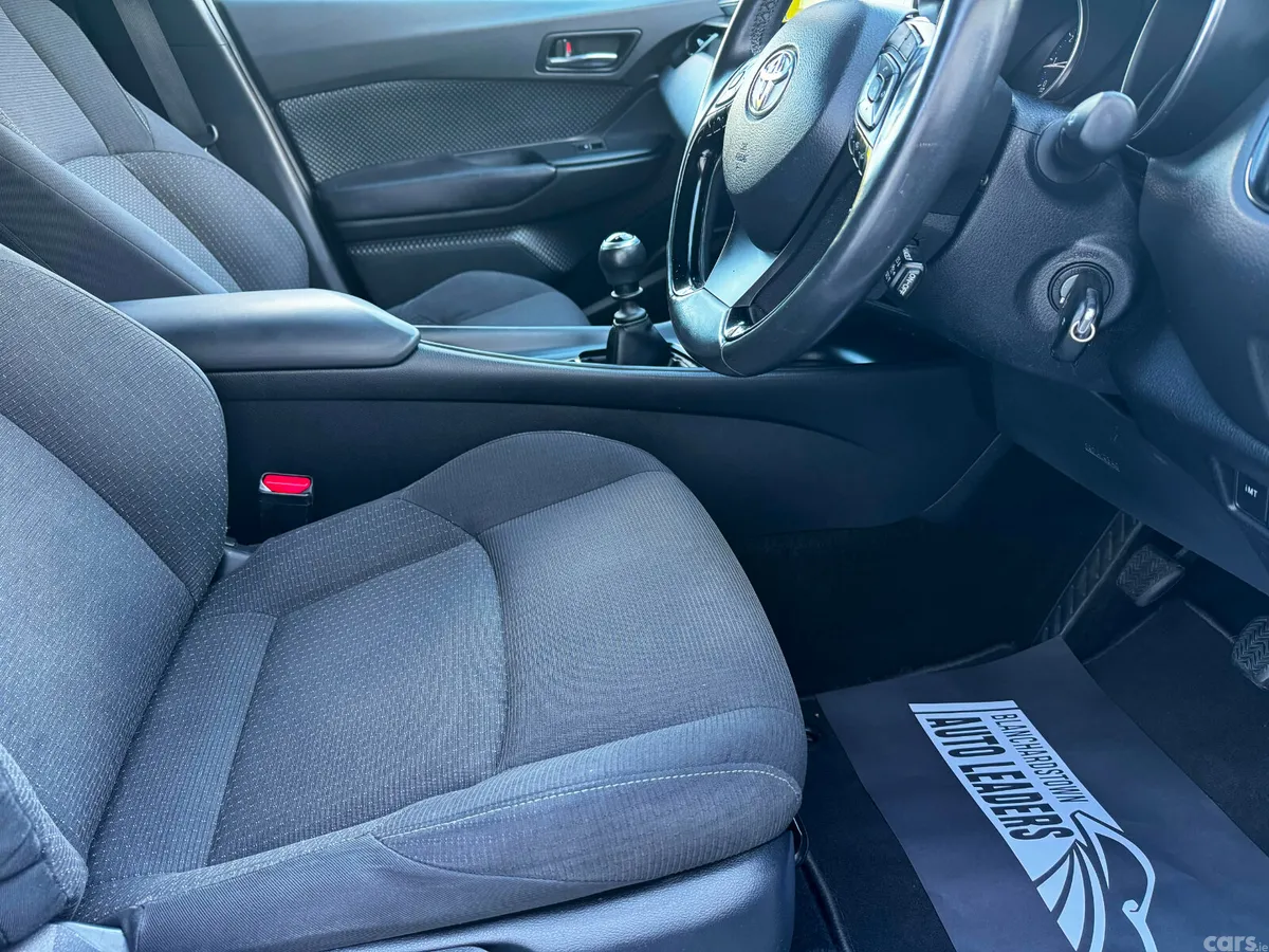 Toyota C-HR SUV, Petrol, 2017, White