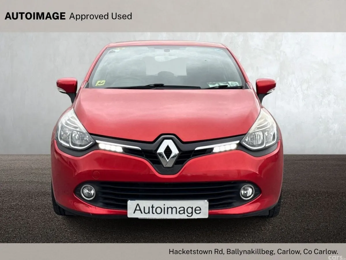 Renault Clio Hatchback, Petrol, 2014, Red