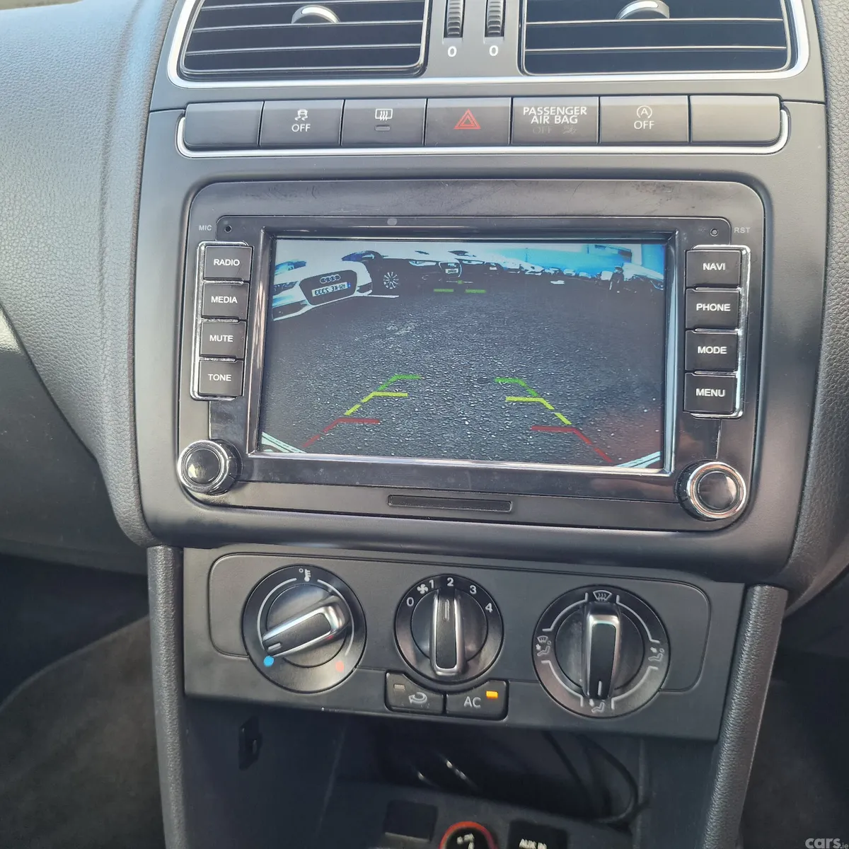 Volkswagen Polo Hatchback, Petrol, 2013, Silver