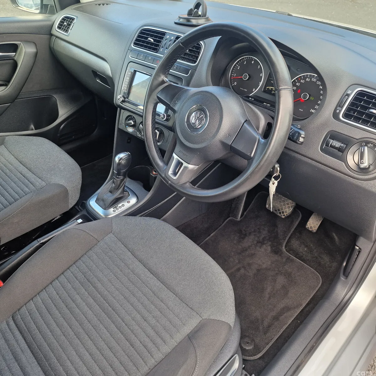 Volkswagen Polo Hatchback, Petrol, 2013, Silver