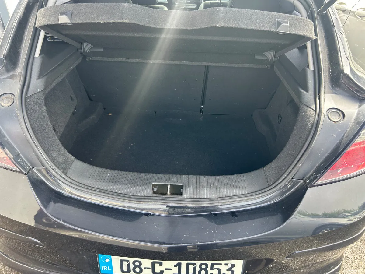 Opel Astra Hatchback, Petrol, 2008, Black