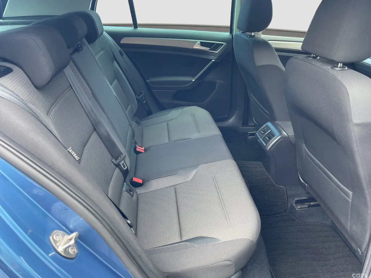 Volkswagen Golf Hatchback, Petrol, 2017, Blue