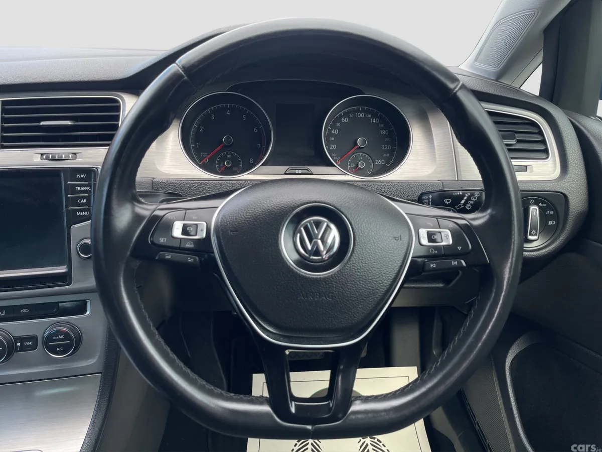 Volkswagen Golf Hatchback, Petrol, 2017, Blue