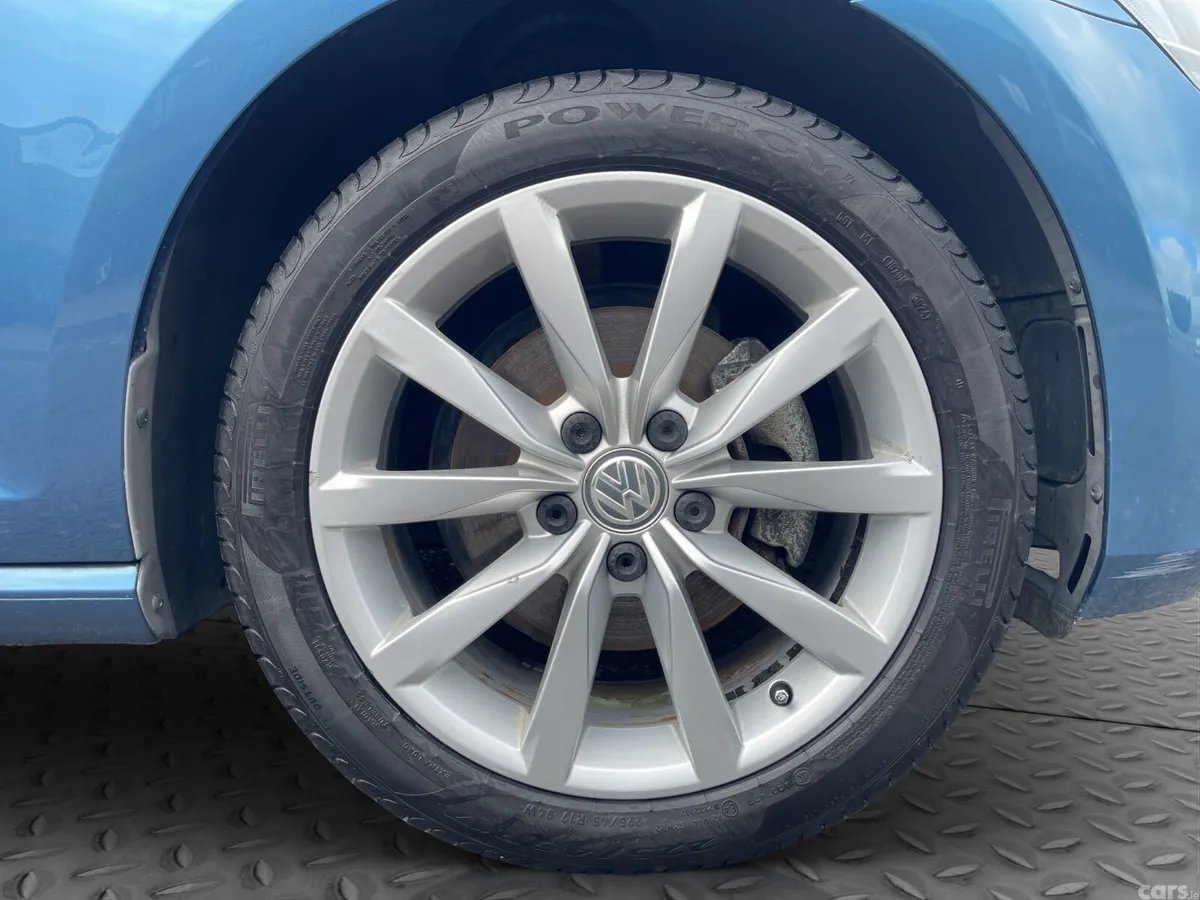 Volkswagen Golf Hatchback, Petrol, 2017, Blue